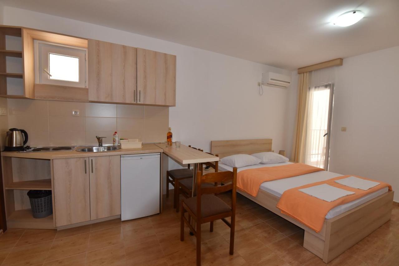 Studio Apartments 6 Palmi Budva Eksteriør bilde